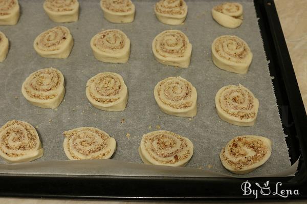 Vegan Walnut Cinnamon Pinwheel Cookies - Step 10