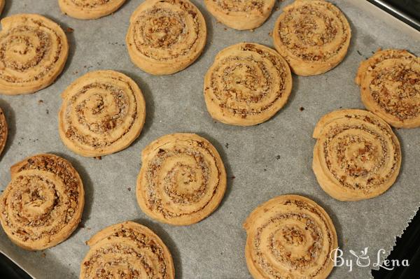 Vegan Walnut Cinnamon Pinwheel Cookies - Step 12
