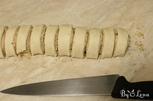 Vegan Walnut Cinnamon Pinwheel Cookies - Step 9