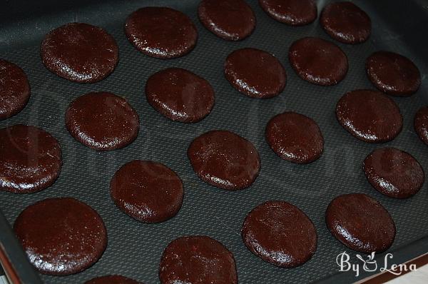 Vegan Chocolate and Jam Cookies - Step 6