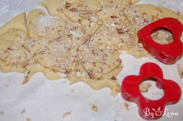 Moldovan Shortbread Cookies with "Moni" - Step 13