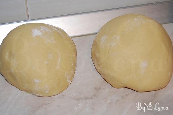 Moldovan Shortbread Cookies with "Moni" - Step 8