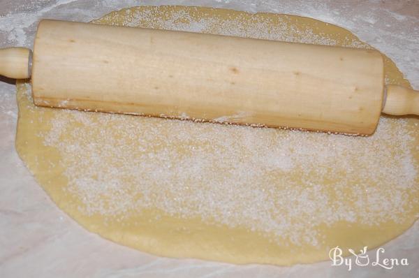 Moldovan Shortbread Cookies with "Moni" - Step 9
