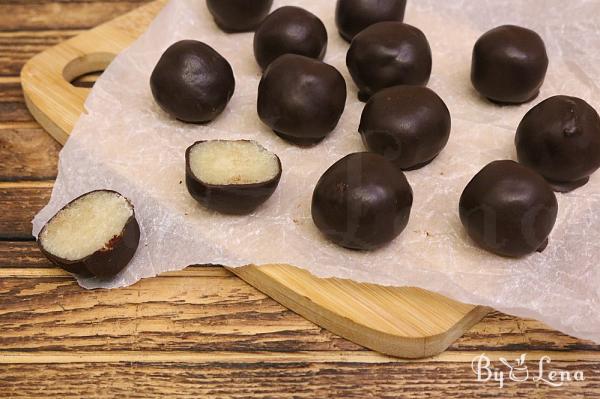 Homemade Marzipan Candies, Vegan and Low-Carb - Step 11