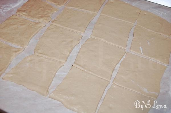 Sweet Cheese Buns (Romanian Poale-n brau) - Step 12