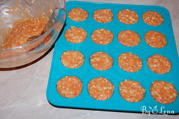 Carrot Oatmeal Muffins with Walnuts - Step 8