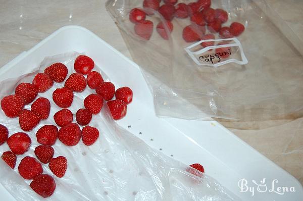 How to Freeze Whole Strawberries - Step 5