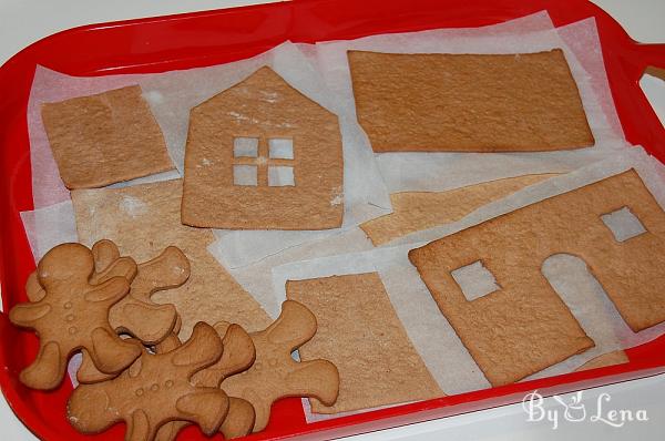 Simple Homemade Gingerbread House - Step 11