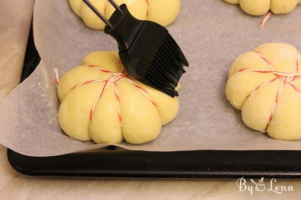 Pumpkin Buns - Step 18