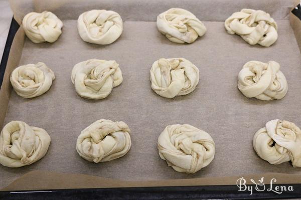 Swedish Cinnamon Buns - Kanelbullar - Step 20