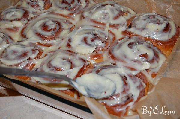 Cinnamon Rolls With Icing - Step 19