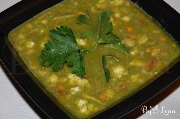 Raw Spicy Ginger Avocado Soup