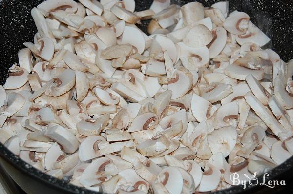 Romanian-Style Creamy Chicken and Mushroom Stew - Step 3