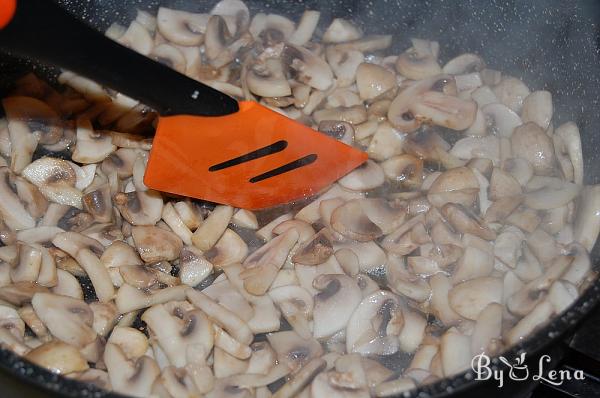 Romanian-Style Creamy Chicken and Mushroom Stew - Step 4