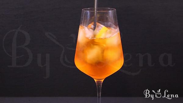 Aperol Spritz Recipe - Step 8