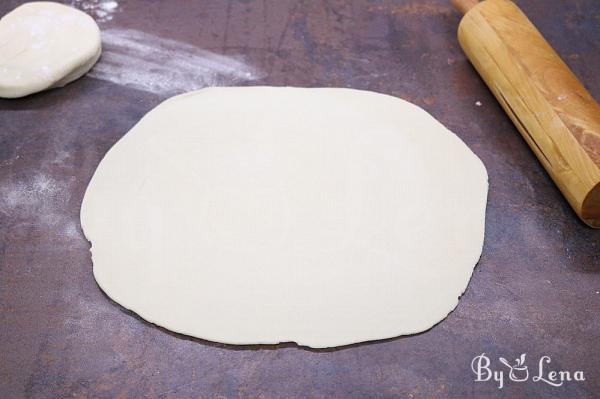 Puff Pastry Appetizer with Pesto - Step 3