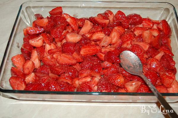 Strawberry Crumble - Step 3