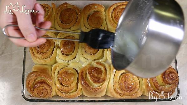 Wasp Nest Buns - Step 22