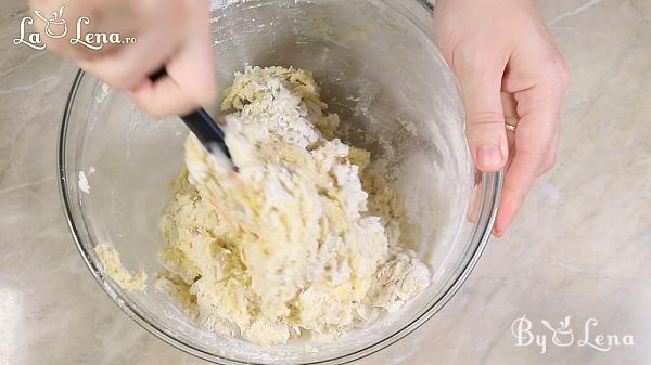 Wasp Nest Buns - Step 6