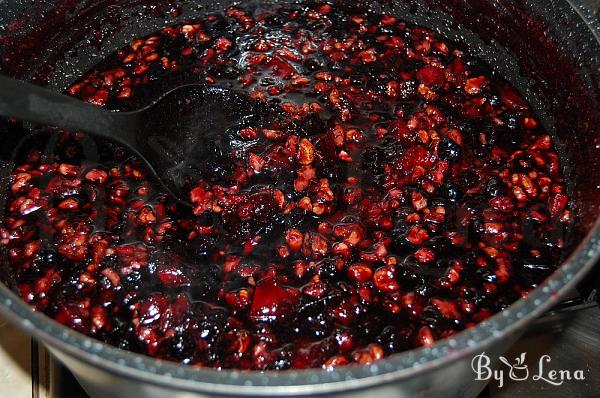 Aronia and Apple Jam with Walnuts - Step 11