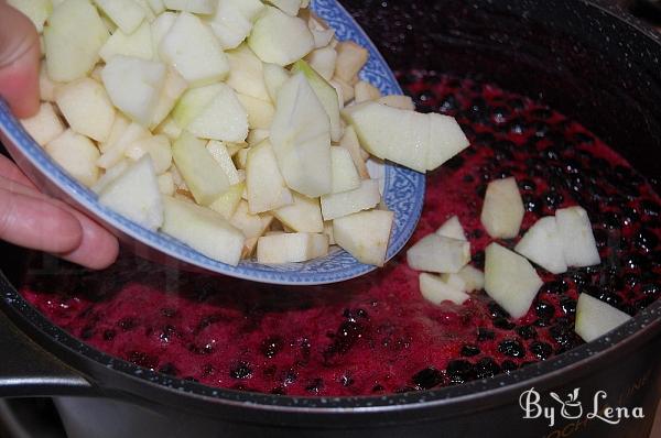 Aronia and Apple Jam with Walnuts - Step 6