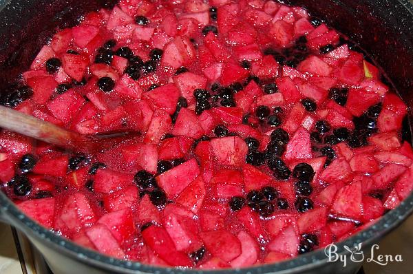 Aronia and Apple Jam with Walnuts - Step 7