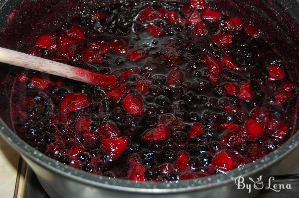 Aronia and Apple Jam with Walnuts - Step 8