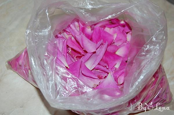 Homemade Rose Petal Jam - Step 1