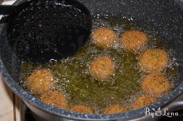 Homemade Crispy Falafel Recipe - Step 17