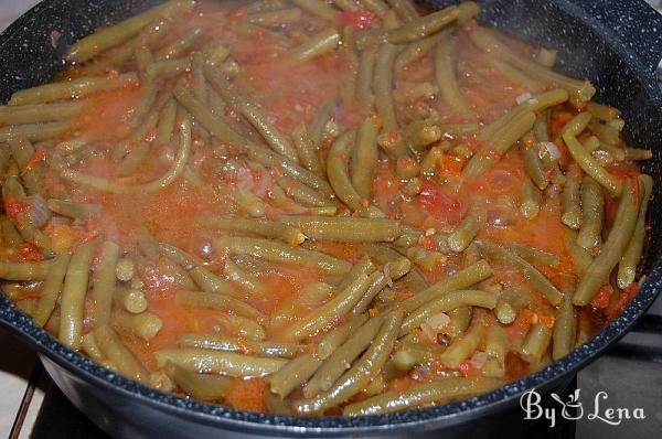 Greek Green Beans with Garlic and Tomatoes - Fasolakia - Step 10