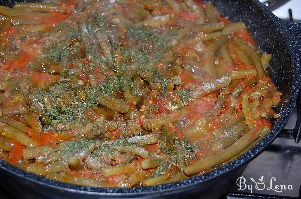 Greek Green Beans with Garlic and Tomatoes - Fasolakia - Step 11