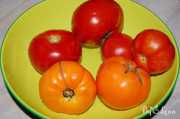 Greek Green Beans with Garlic and Tomatoes - Fasolakia - Step 2