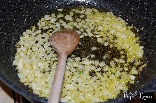 Greek Green Beans with Garlic and Tomatoes - Fasolakia - Step 5