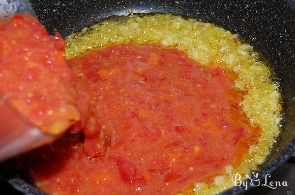 Greek Green Beans with Garlic and Tomatoes - Fasolakia - Step 6