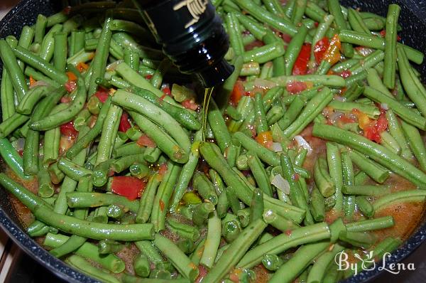 Greek Green Beans with Garlic and Tomatoes - Fasolakia - Step 7