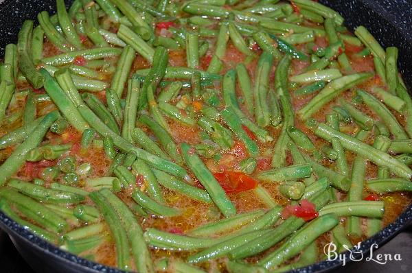 Greek Green Beans with Garlic and Tomatoes - Fasolakia - Step 8