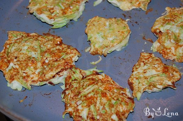 Light Zucchini and Cheese Fritters - Step 4