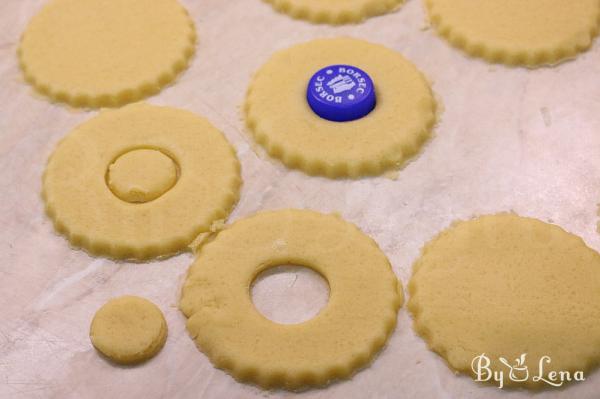 Ring Shortbread Cookies with Peanuts - Step 11