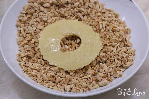 Ring Shortbread Cookies with Peanuts - Step 13