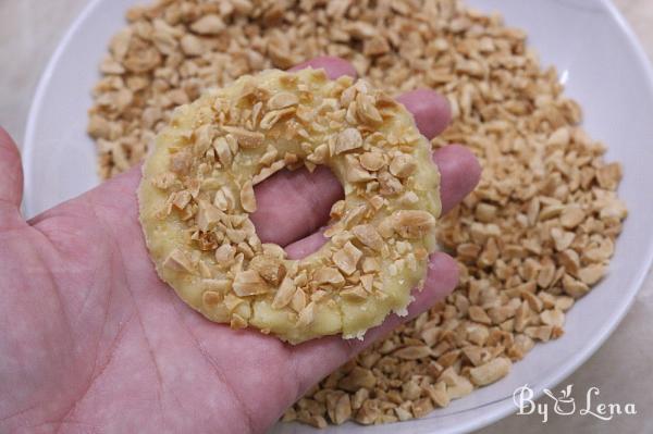 Ring Shortbread Cookies with Peanuts - Step 14