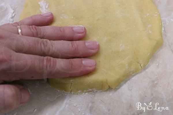 Ring Shortbread Cookies with Peanuts - Step 7