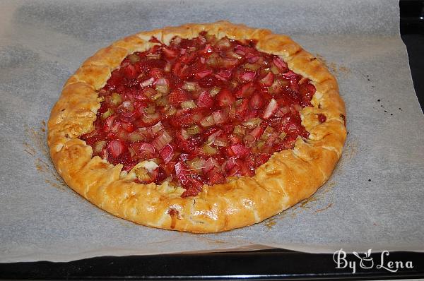 Strawberry and Rhubarb Galette - Step 12