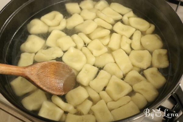 Easy Homemade Vegan Gnocchi - Step 11