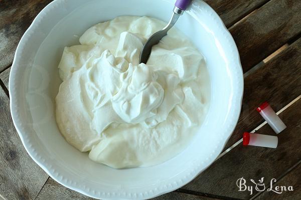 Yogurt with Honey and Walnuts - Greek Dessert - Step 3