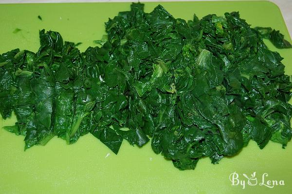 Spinach and Eggs Scramble - Step 1