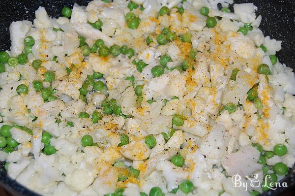 Pan-Roasted Cauliflower with Peas - Step 7