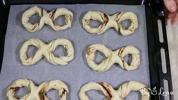 Romanian Fluffy Mucenici - Walnut and Cinnamon Bread - Step 17