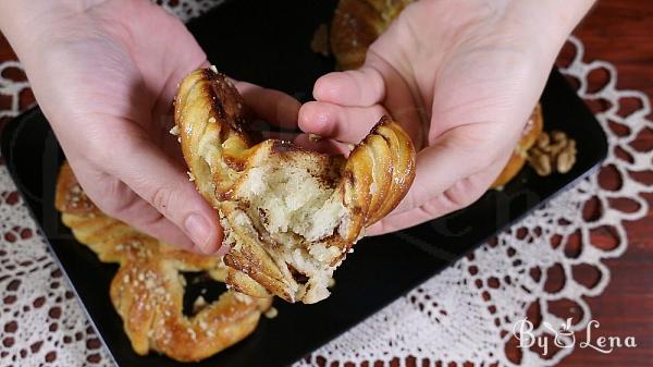 Romanian Fluffy Mucenici - Walnut and Cinnamon Bread - Step 22