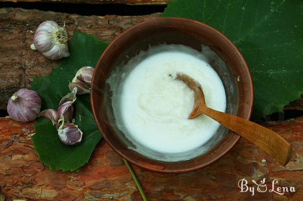 Romanian Garlic Sauce - Mujdei - Step 9