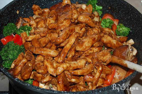 Chinese Noodles with Chicken and Vegetables - Step 14